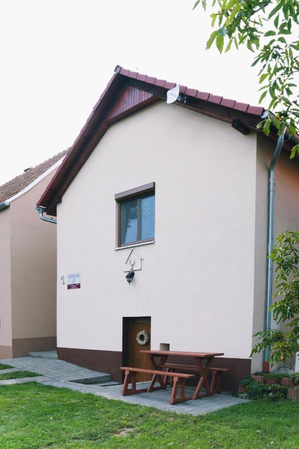 Ubytovani Na Sklipku Jevisovka Exterior photo